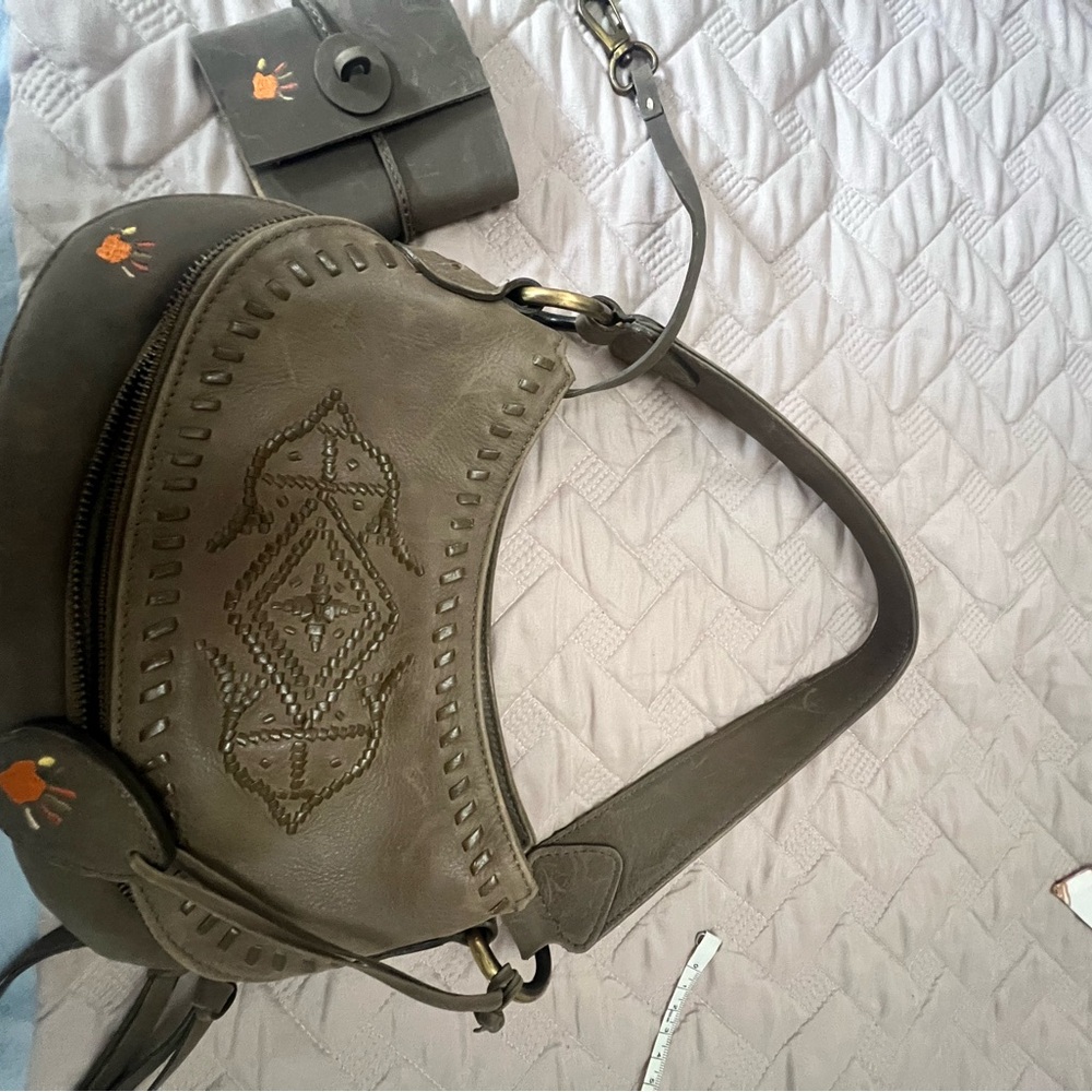 Elegant Olive Women's Shoulder Bag Mebo comes with little note book